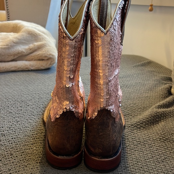 Macie Bean cowgirl boot - Picture 4 of 13